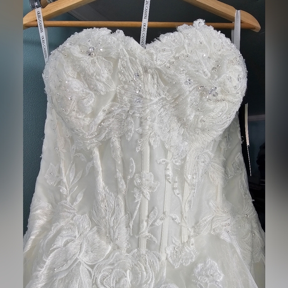 Oleg Cassini Wedding Dress